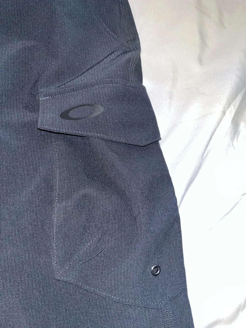 Oakley Men's Dark Navy Cargo Pants with Side Pockets